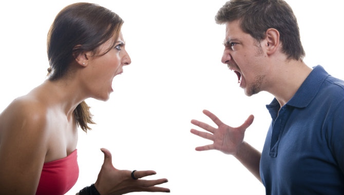 Mujeres no quedan desprotegidas si cometen agresión mutua con su pareja |  La Ley - El Ángulo Legal de la Noticia